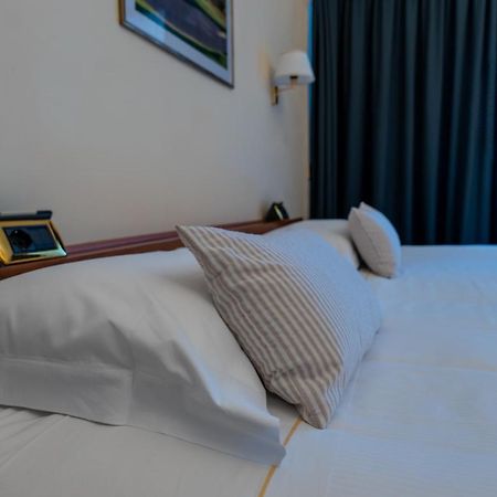 Golf Hotel La Pinetina Appiano Gentile Exterior foto